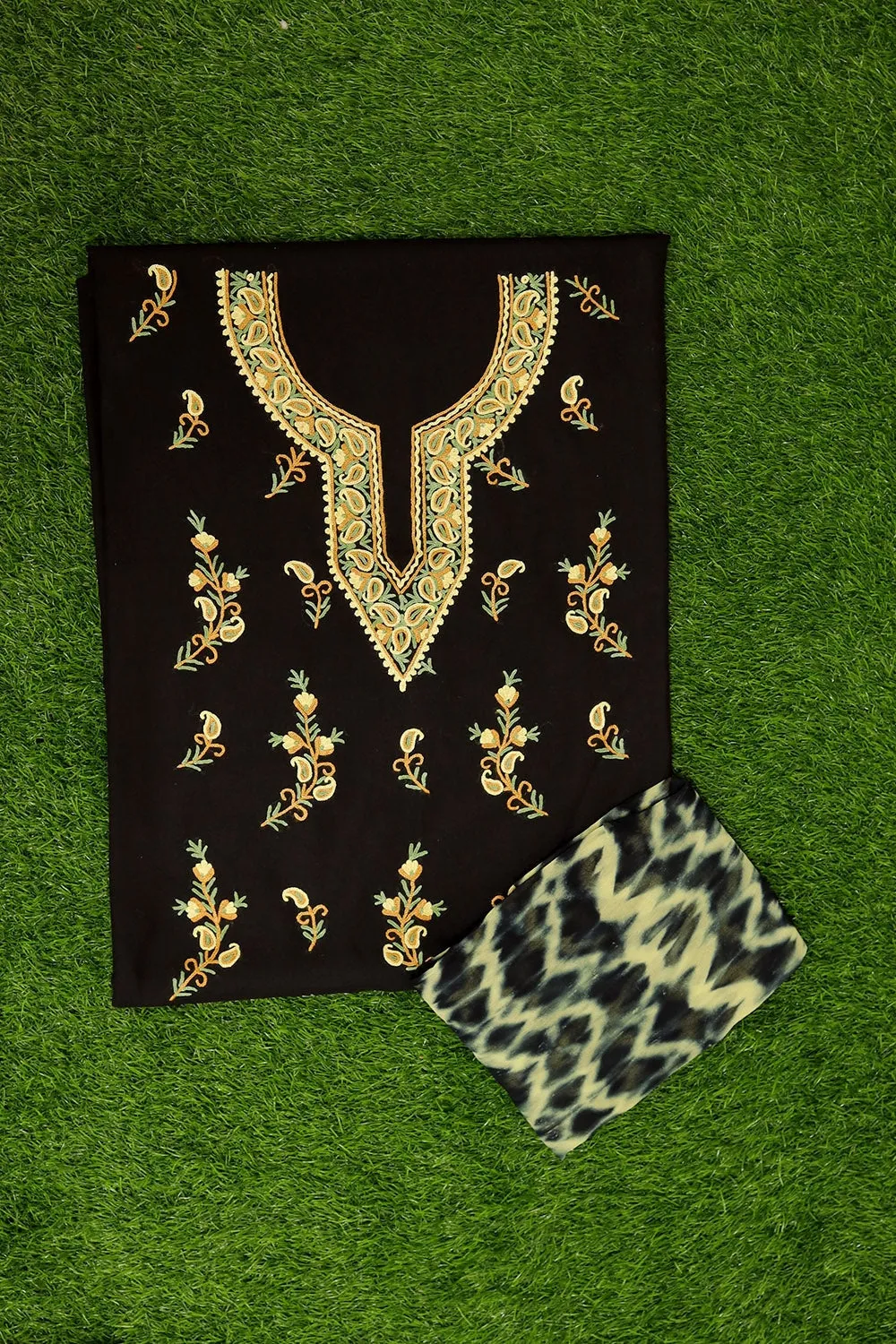 Elegant Black Colour Cotton Suit With Beautiful Kashmiri Embroidery Definitely Add Elegance.