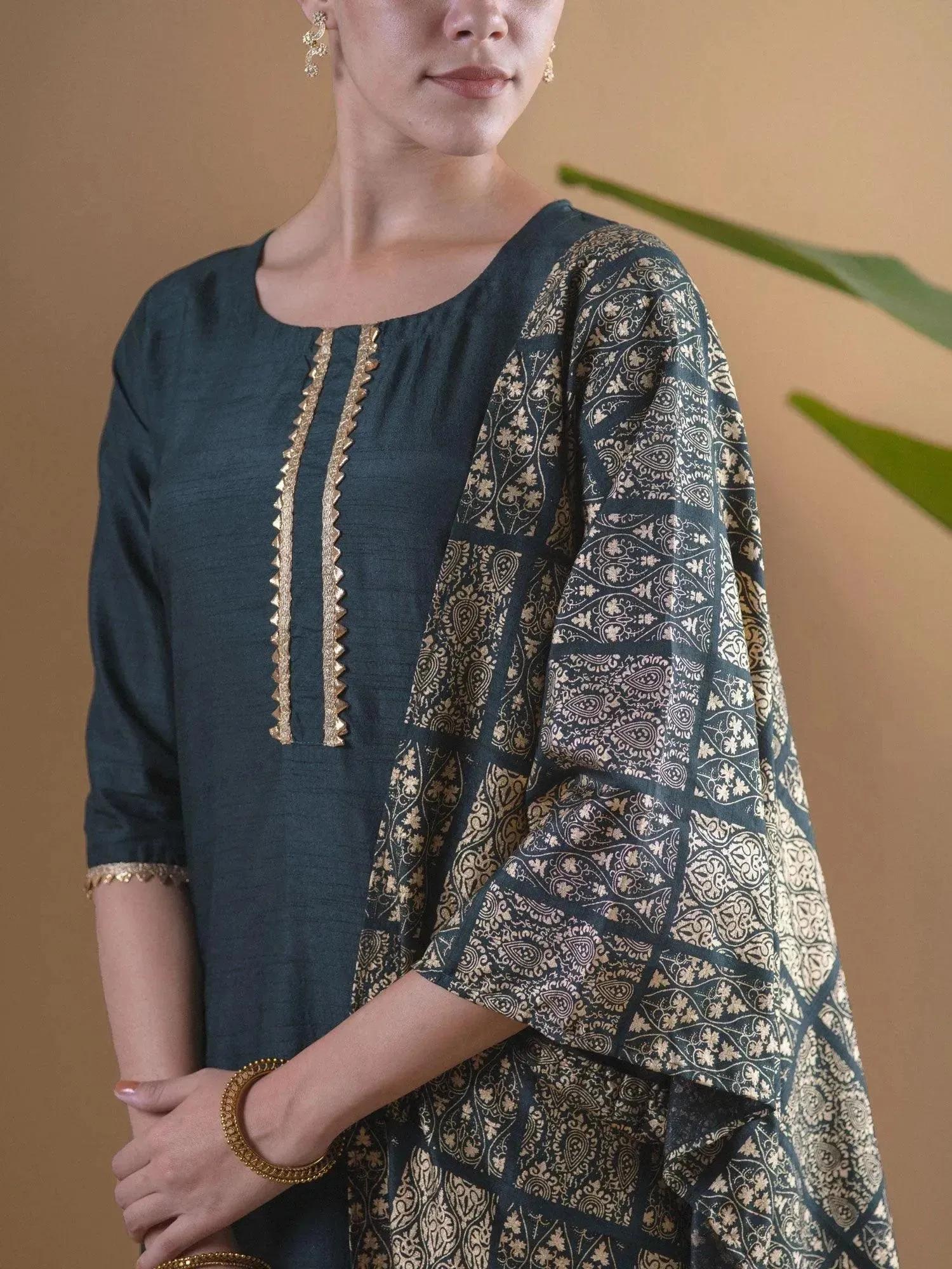 Green Solid Chanderi Silk Straight Kurta With Palazzos & Stole